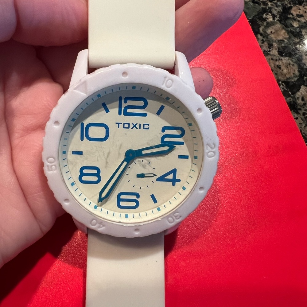 Toxic Brand Watch - Picture 2 of 5